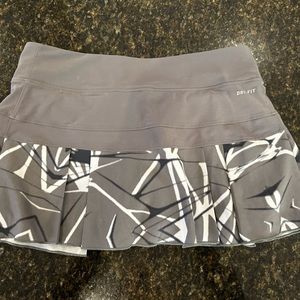 Nike tennis skirt. Size Small.